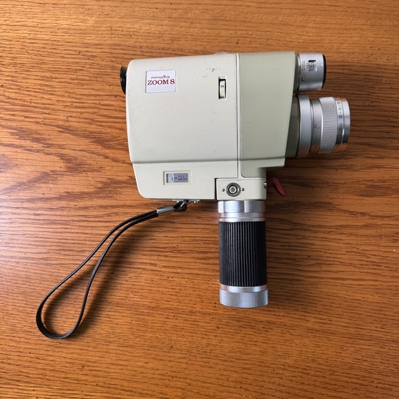 Vintage Minolta Zoom 8 Millimeter Movie Camera Used Leather Case Untested - Picture 13 of 16